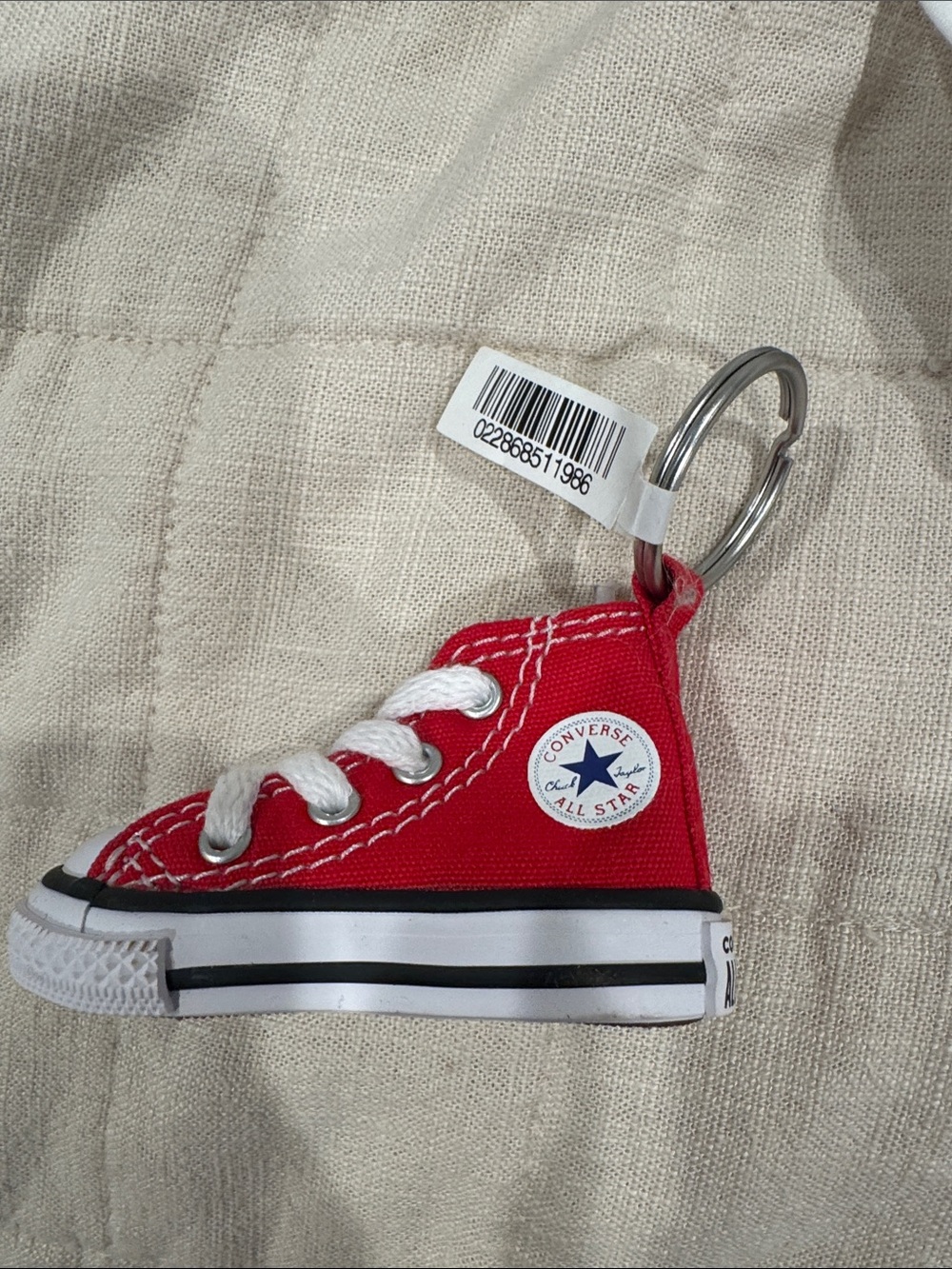 Converse keychain - Picture 2 of 4